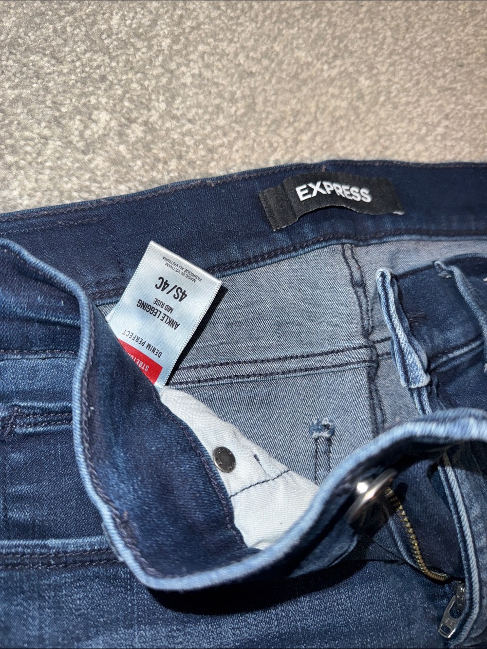 Express Skinny Jeans - Picture 2 of 3